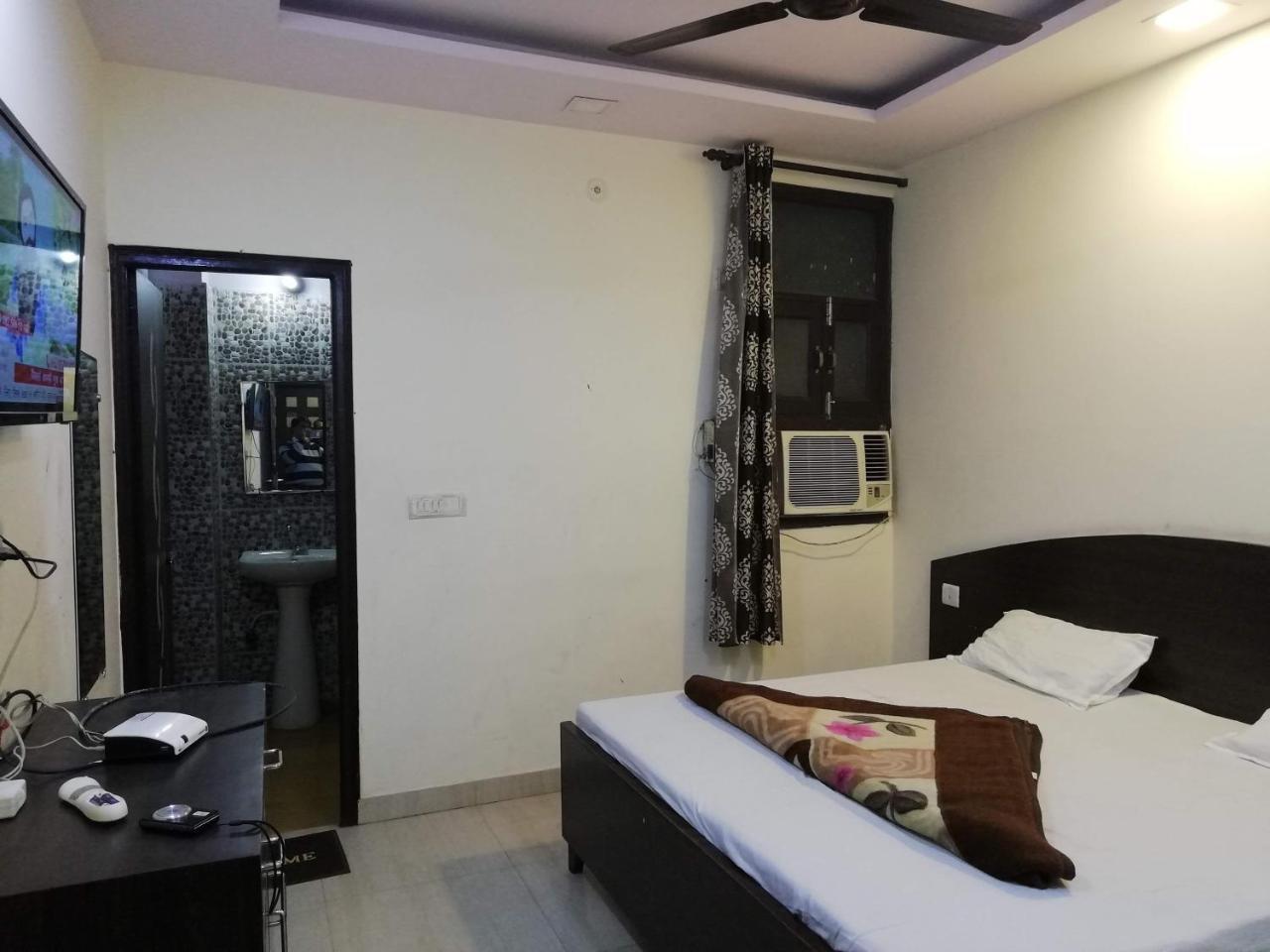 Silver Residency Hotel Nova Deli Exterior foto
